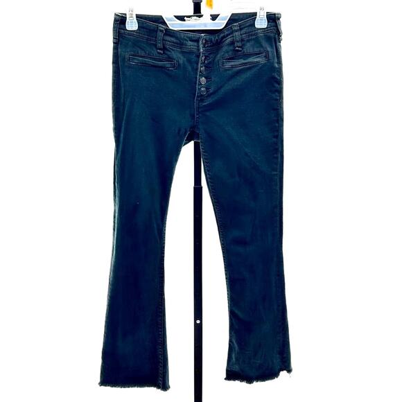 Free People Black Five Button Ankle Flare Raw Hem Low Rise Jean Sz 25 or 2 - Picture 1 of 10